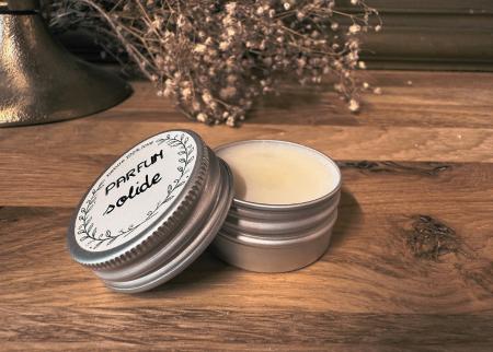 Parfum solide - Recette - Naturalsandco - Naturals&co