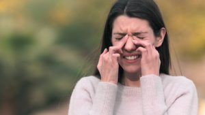 Sécheresse oculaire: causes, symptômes et solutions naturelles - Naturals&co